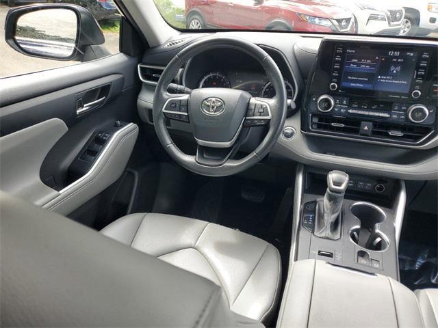 used 2022 Toyota Highlander car, priced at $32,893