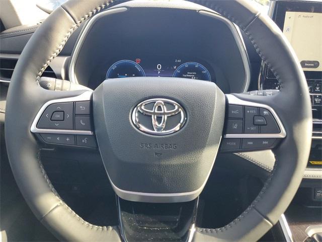 used 2023 Toyota Highlander Hybrid car, priced at $49,528