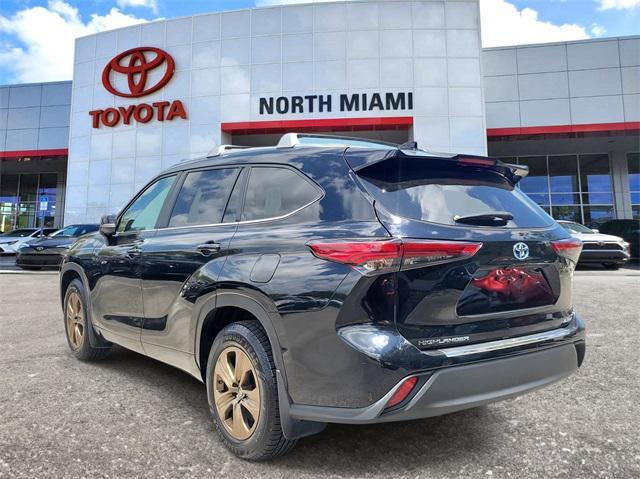 used 2023 Toyota Highlander Hybrid car, priced at $43,798