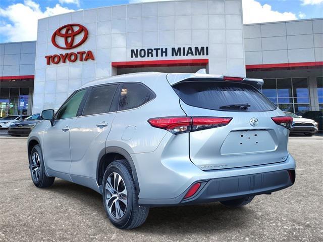 used 2021 Toyota Highlander car, priced at $32,285