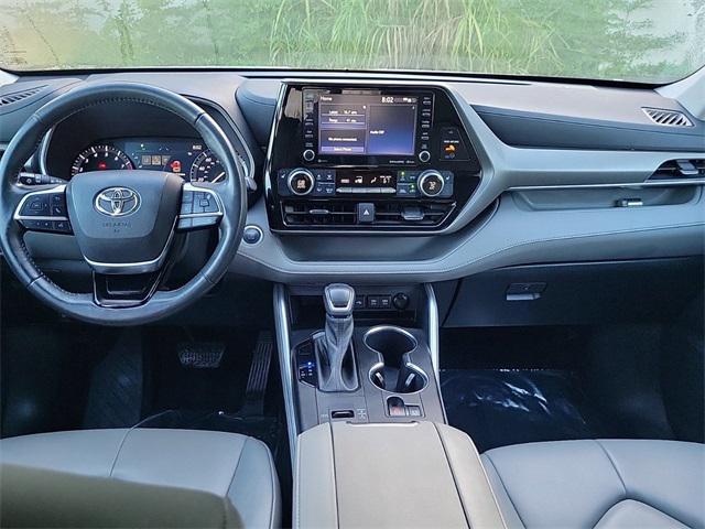 used 2021 Toyota Highlander car, priced at $32,285