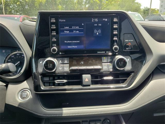 used 2021 Toyota Highlander car, priced at $27,149