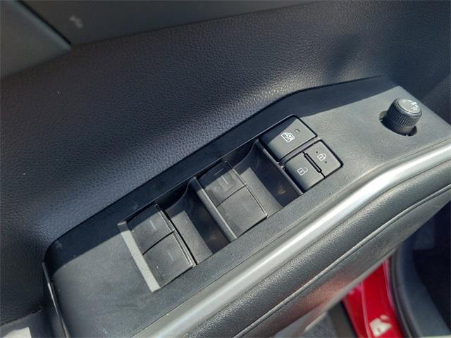 used 2021 Toyota Highlander car, priced at $27,149
