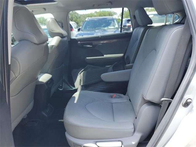 used 2022 Toyota Highlander car, priced at $35,721