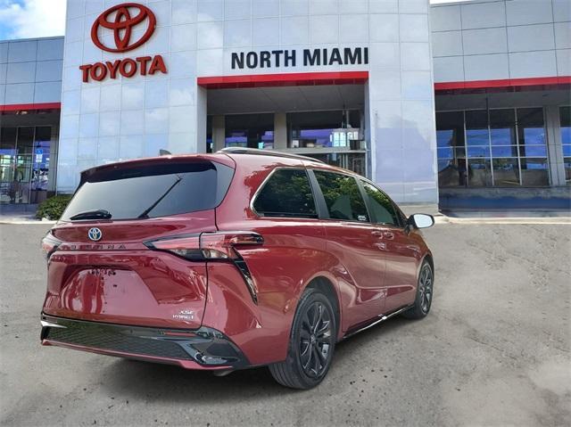 used 2023 Toyota Sienna car, priced at $45,289