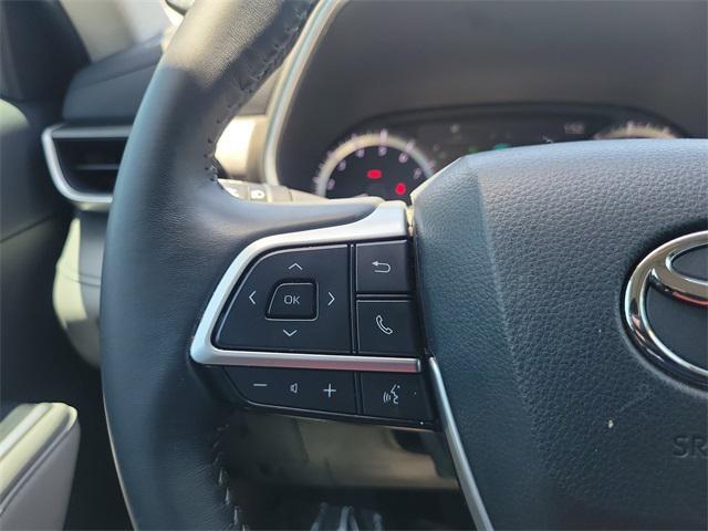 used 2024 Toyota Highlander car, priced at $39,419