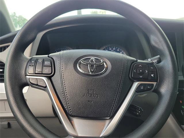 used 2020 Toyota Sienna car, priced at $27,299