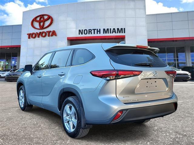 used 2022 Toyota Highlander car, priced at $30,315