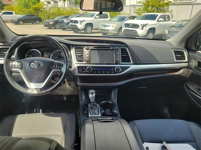 used 2018 Toyota Highlander car, priced at $21,784