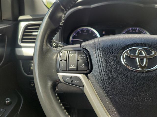 used 2018 Toyota Highlander car, priced at $21,784