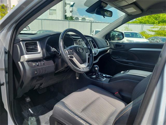 used 2018 Toyota Highlander car, priced at $21,784
