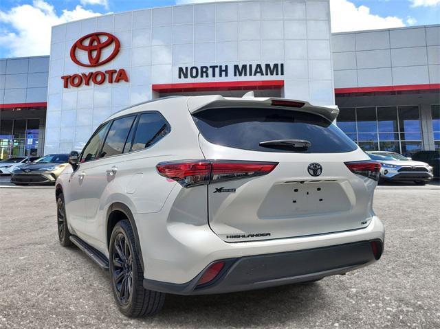 used 2022 Toyota Highlander car, priced at $29,967