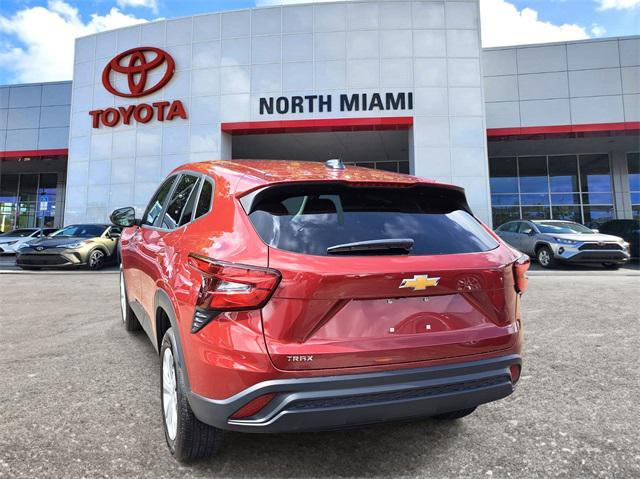 used 2025 Chevrolet Trax car, priced at $21,301