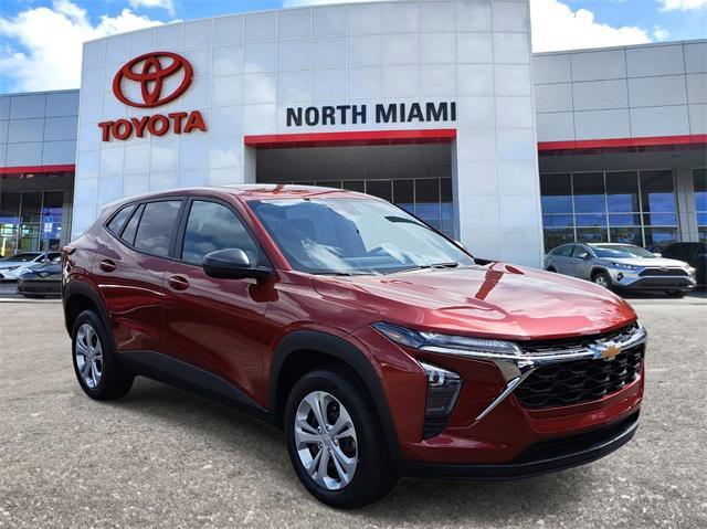 used 2025 Chevrolet Trax car, priced at $21,301