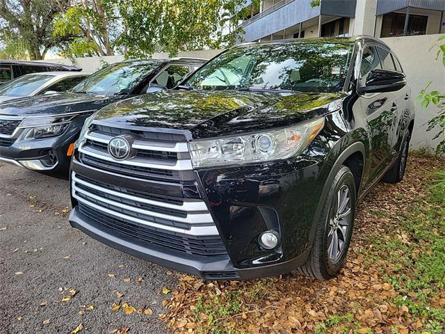 used 2019 Toyota Highlander car, priced at $23,997