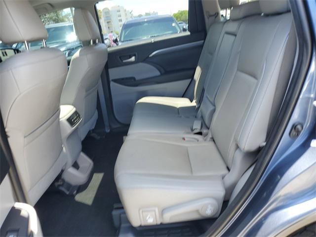 used 2019 Toyota Highlander car, priced at $30,887