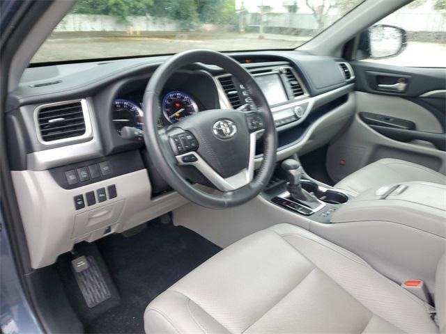 used 2019 Toyota Highlander car, priced at $30,994