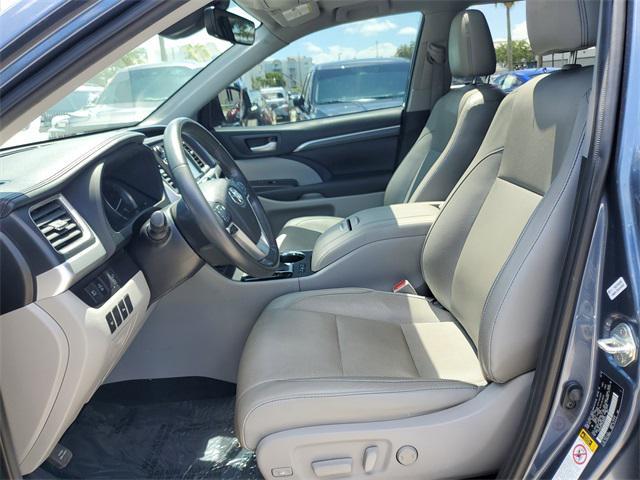 used 2019 Toyota Highlander car, priced at $30,887