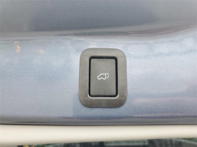 used 2019 Toyota Highlander car, priced at $30,994