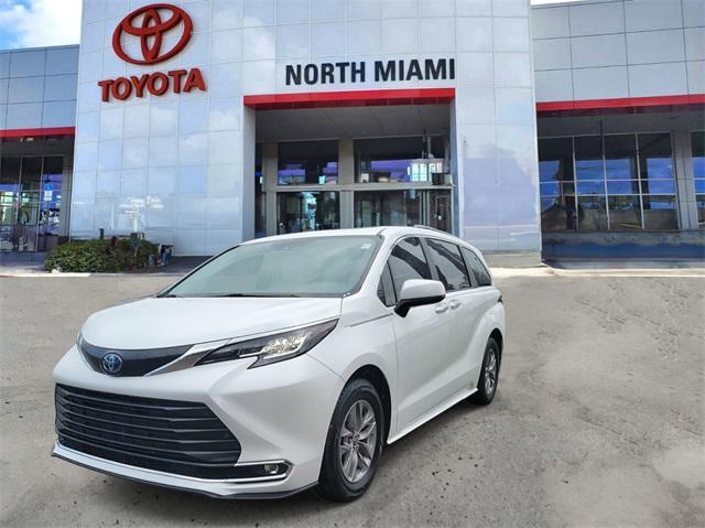 used 2022 Toyota Sienna car, priced at $37,987