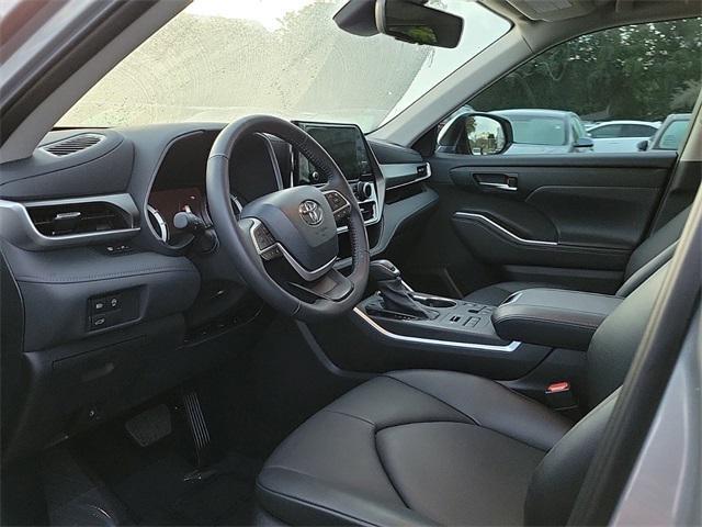 used 2024 Toyota Highlander car, priced at $41,782