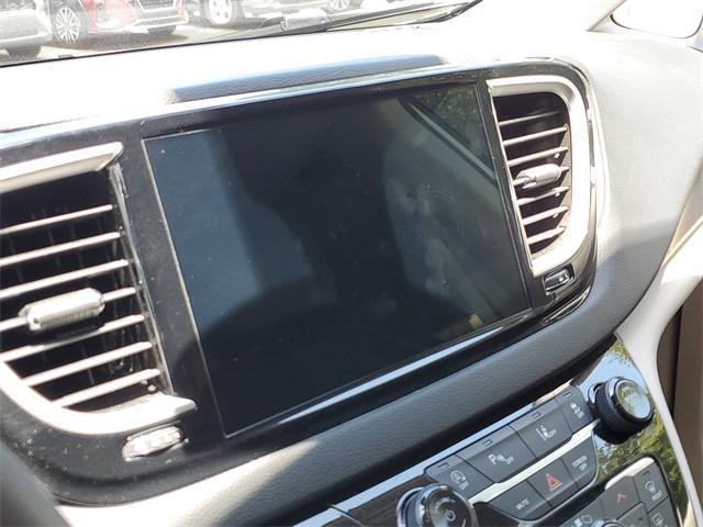 used 2023 Chrysler Pacifica car, priced at $18,988