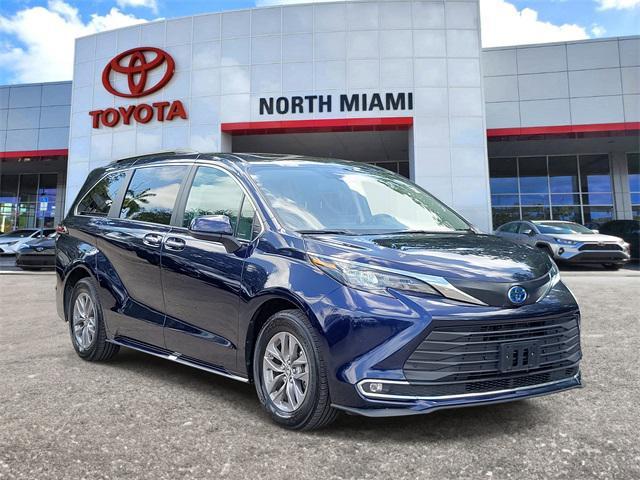 used 2024 Toyota Sienna car, priced at $40,252