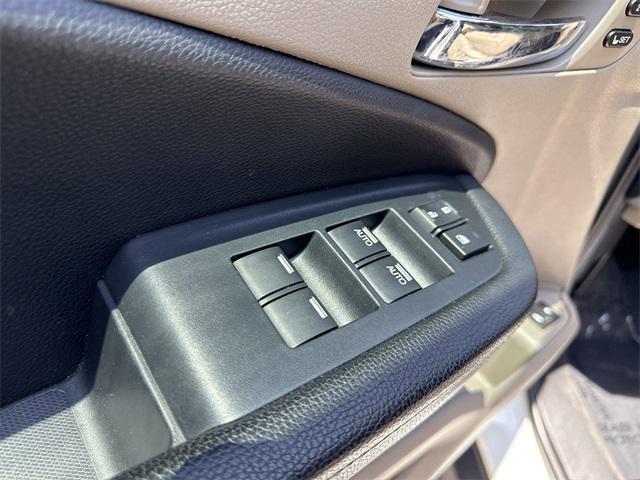used 2022 Honda Pilot car, priced at $30,425