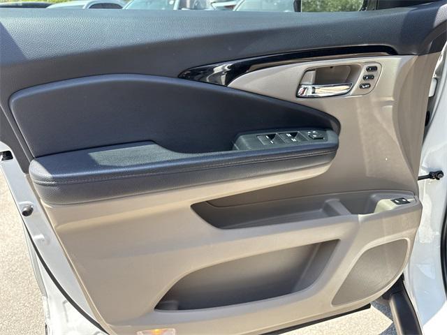 used 2022 Honda Pilot car, priced at $30,425