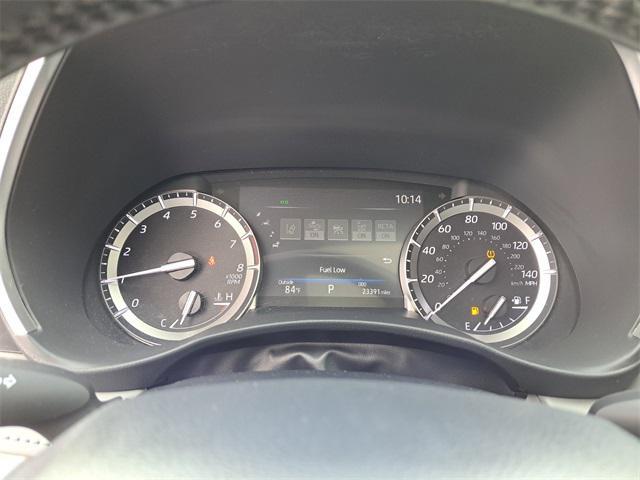 used 2022 Toyota Highlander car, priced at $33,899