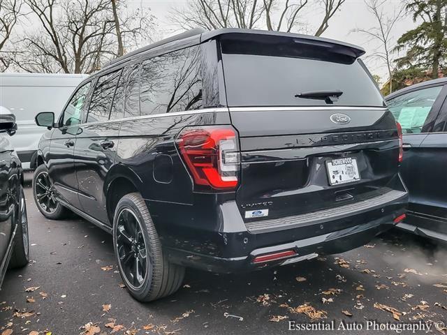 new 2024 Ford Expedition car, priced at $71,672