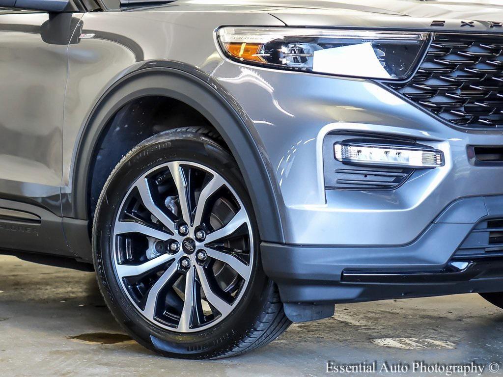 used 2022 Ford Explorer car, priced at $31,000