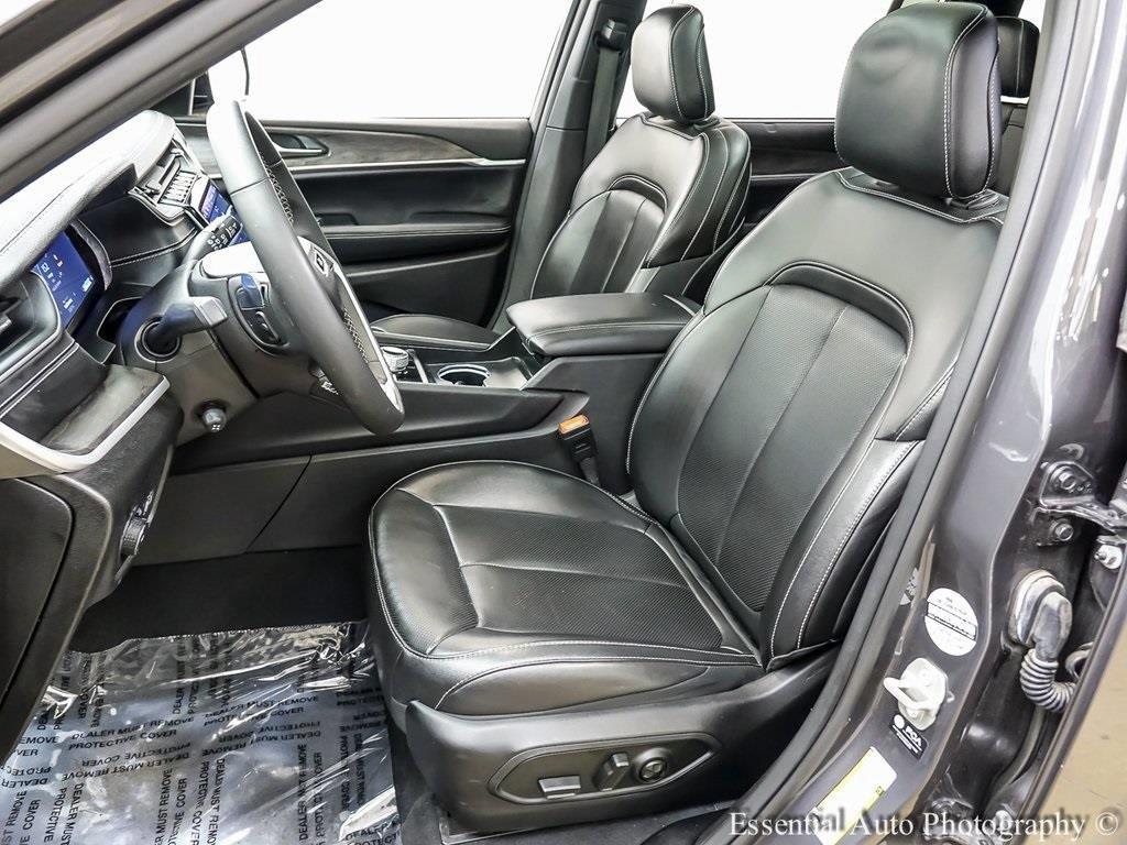 used 2024 Jeep Grand Cherokee L car, priced at $33,995