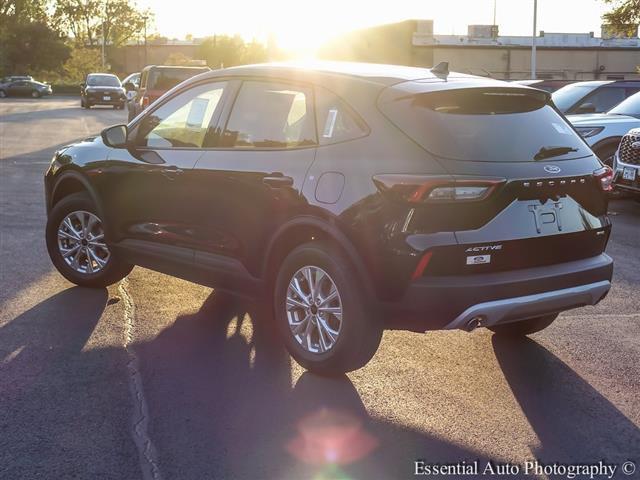 new 2025 Ford Escape car, priced at $27,744