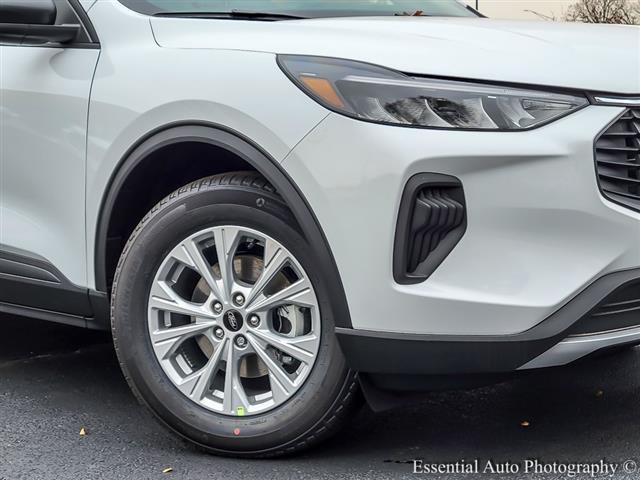 new 2025 Ford Escape car, priced at $26,628