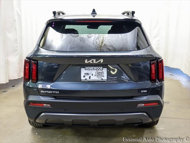 used 2023 Kia Sorento car, priced at $27,646
