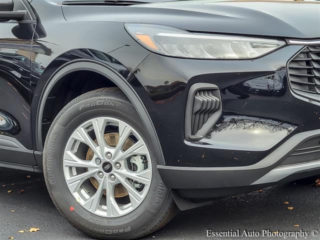 new 2025 Ford Escape car, priced at $27,588