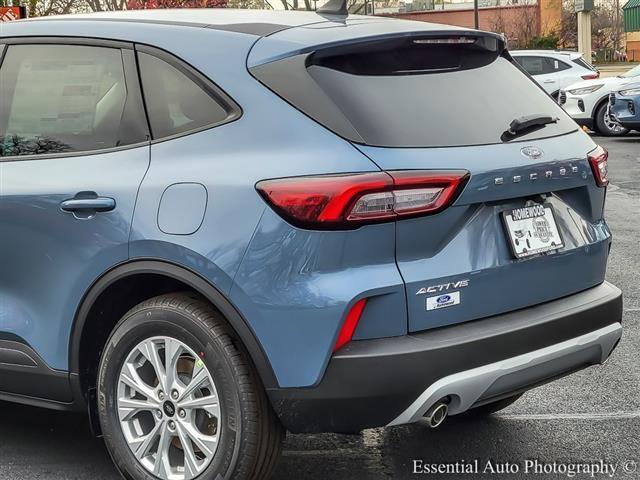 new 2025 Ford Escape car, priced at $25,171