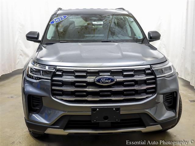 new 2025 Ford Explorer car, priced at $41,850