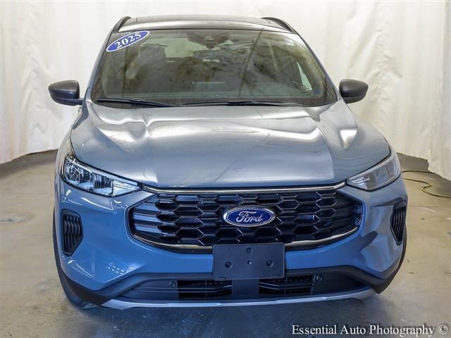 new 2025 Ford Escape car, priced at $31,627