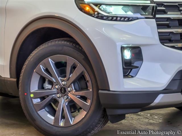 new 2025 Ford Explorer car, priced at $45,297