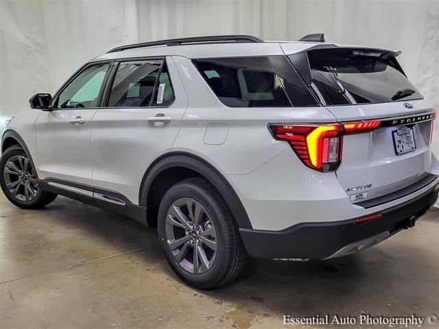 new 2025 Ford Explorer car, priced at $45,297