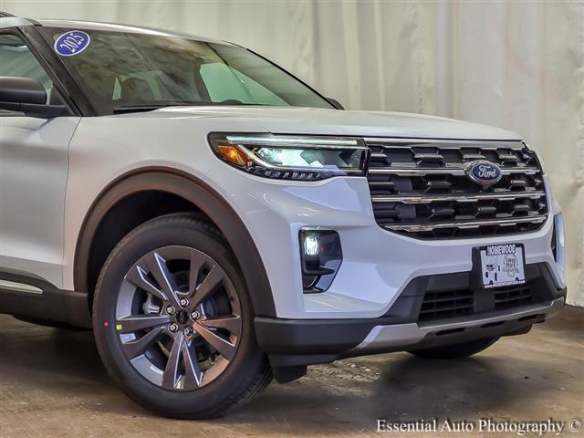 new 2025 Ford Explorer car, priced at $45,297