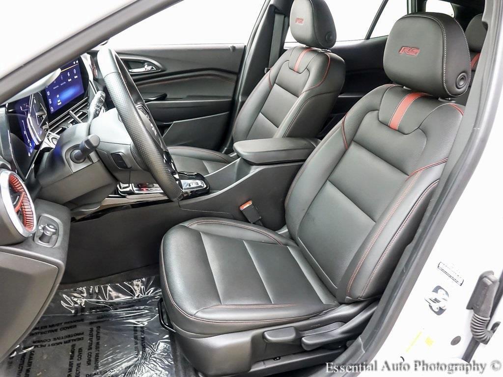 used 2025 Chevrolet Trax car, priced at $24,364