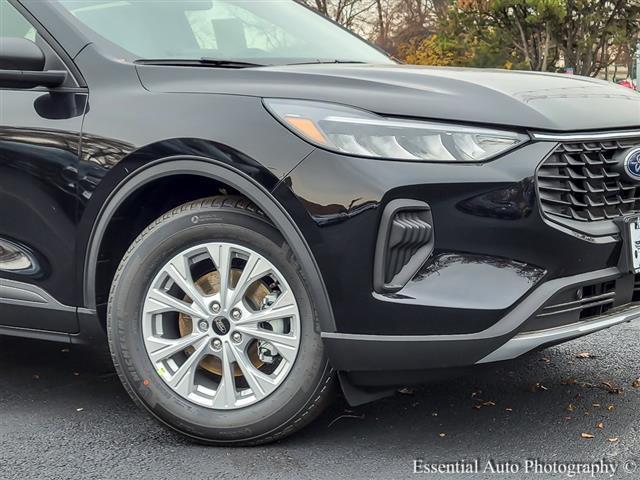 new 2025 Ford Escape car, priced at $26,588