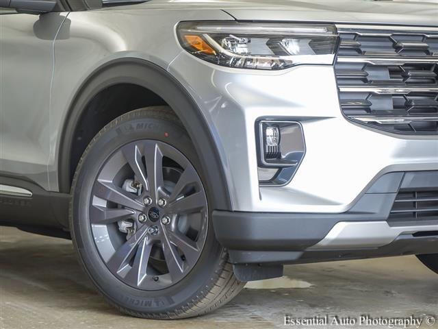 new 2025 Ford Explorer car, priced at $43,932