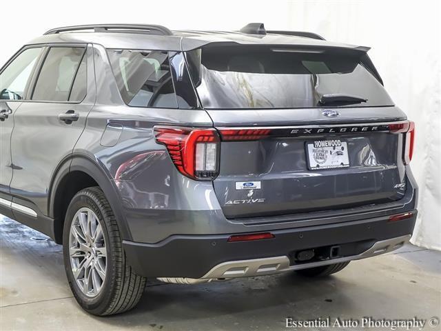 new 2025 Ford Explorer car, priced at $45,891