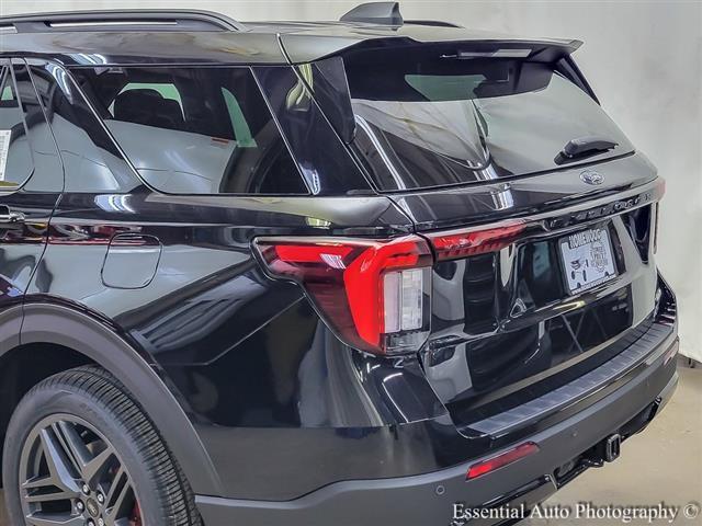 new 2025 Ford Explorer car, priced at $47,797