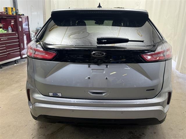 new 2024 Ford Edge car, priced at $32,987