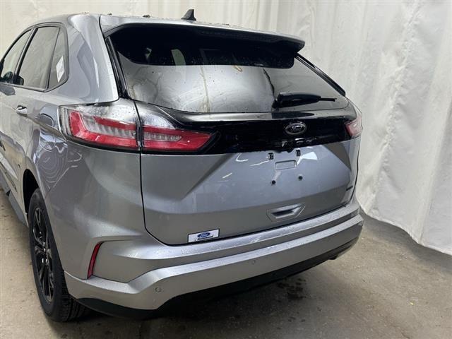 new 2024 Ford Edge car, priced at $32,987